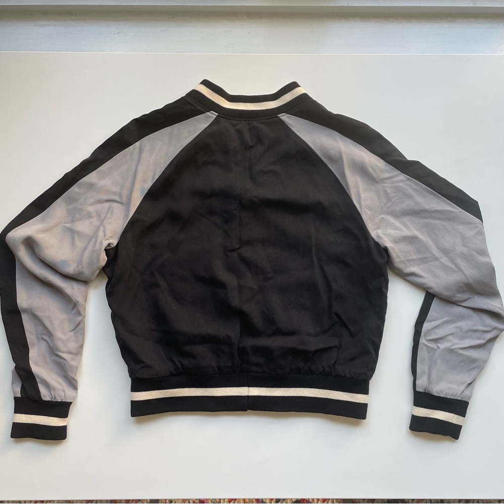 Elizabeth and James - Picture 2 of 8